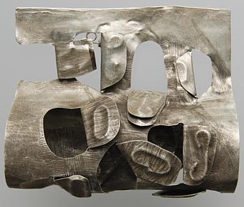 Gillian Deery, brooch