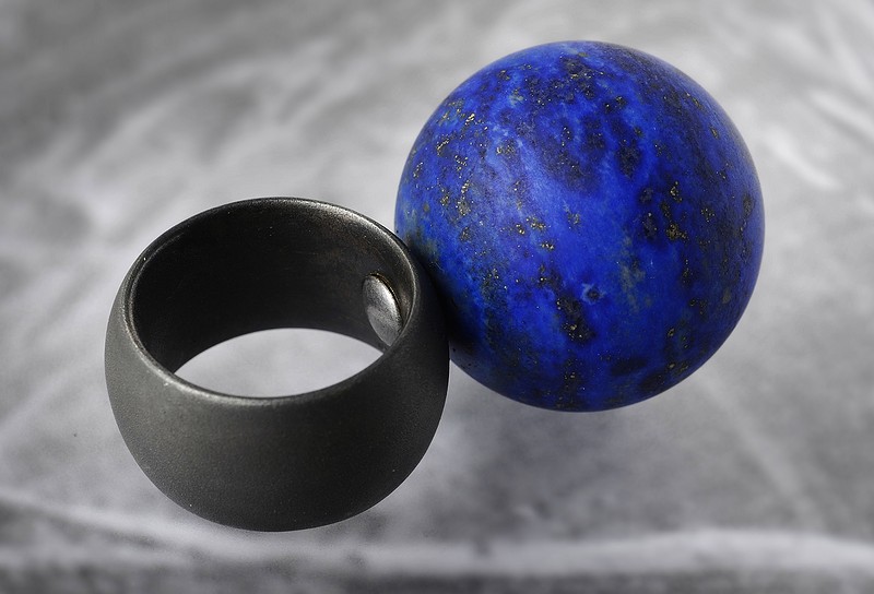 Warwick Freeman, lapis lazuli ball ring